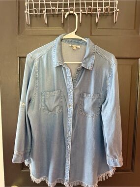 Light Wash Denim Button-Up Shirt with Frayed Hem